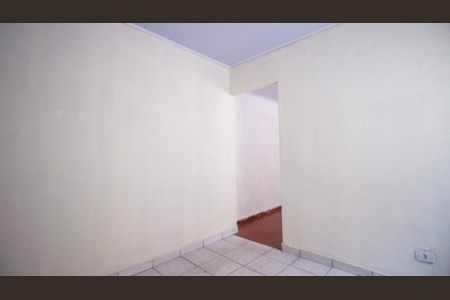 Sala de casa para alugar com 1 quarto, 70m² em Jardim Caguassu, São Paulo