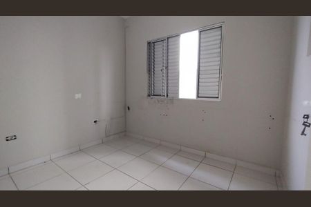 Casa à venda com 3 quartos, 240m² em Jardim Piqueroby, São Paulo