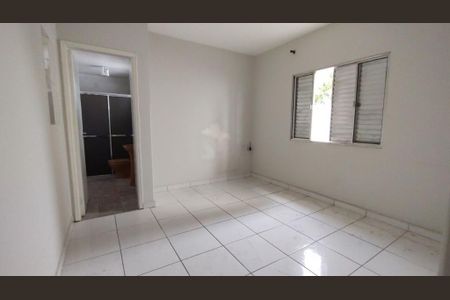 Casa à venda com 3 quartos, 240m² em Jardim Piqueroby, São Paulo