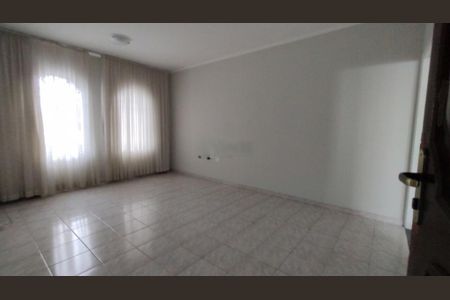 Casa à venda com 3 quartos, 240m² em Jardim Piqueroby, São Paulo