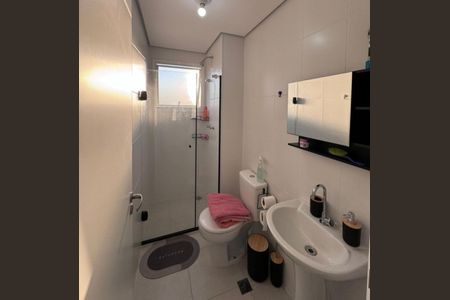 Banheiro de apartamento à venda com 2 quartos, 61m² em Jardim Colonia, Jundiaí