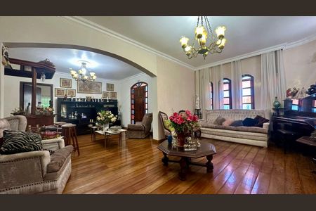 Sala de casa para alugar com 5 quartos, 370m² em Buritis, Belo Horizonte