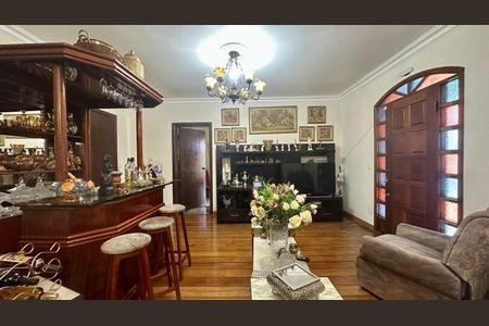 Sala de casa para alugar com 5 quartos, 370m² em Buritis, Belo Horizonte