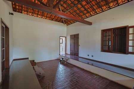 Sala de casa à venda com 2 quartos, 2000m² em Braúnas, Belo Horizonte