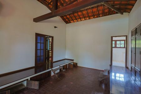 Sala de casa à venda com 2 quartos, 2000m² em Braúnas, Belo Horizonte