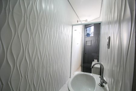 Banheiro de kitnet/studio para alugar com 1 quarto, 44m² em Jardim Paulistano (zona Norte), São Paulo