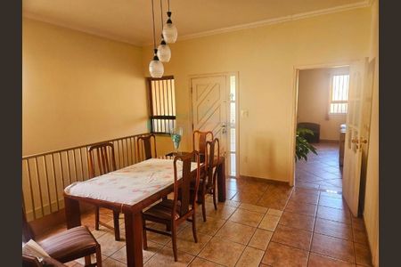 Casa à venda com 4 quartos, 280m² em Taquaral, Campinas