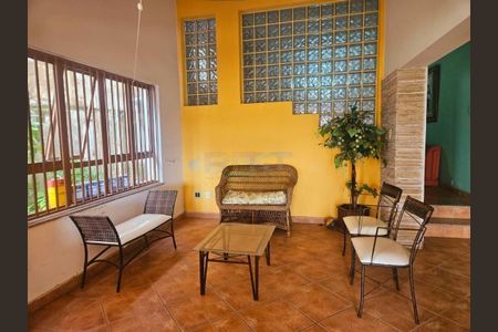 Casa à venda com 4 quartos, 280m² em Taquaral, Campinas