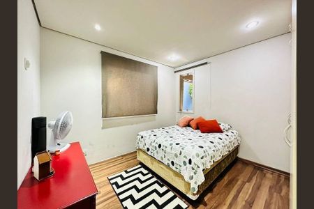 Casa à venda com 3 quartos, 360m² em Heliópolis, Belo Horizonte