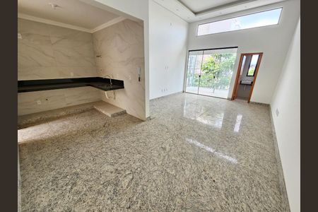 Casa à venda com 3 quartos, 150m² em Indians, Belo Horizonte