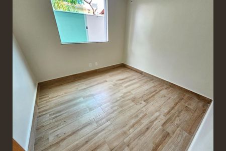 Casa à venda com 3 quartos, 180m² em Sinimbu, Belo Horizonte