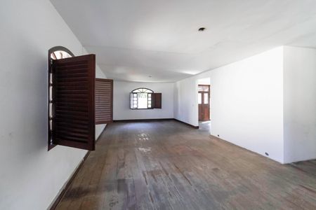 Sala de casa à venda com 5 quartos, 500m² em São Luiz, Belo Horizonte