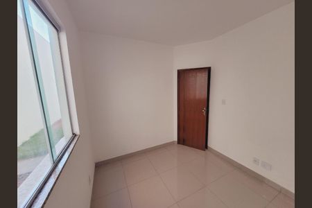 Apartamento à venda com 2 quartos, 50m² em Arvoredo, Contagem