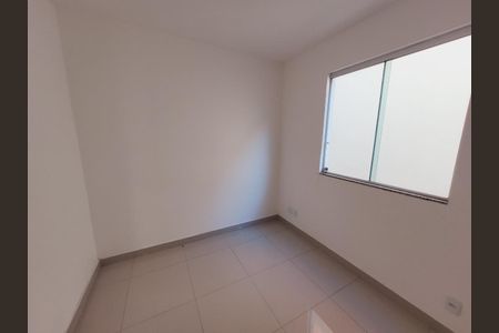 Apartamento à venda com 2 quartos, 50m² em Arvoredo, Contagem