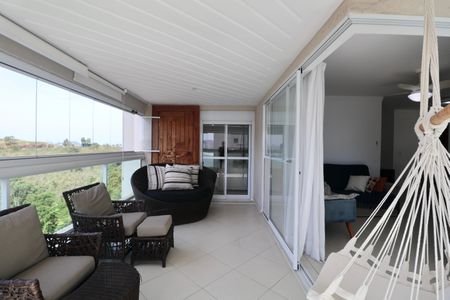 Varanda de apartamento para alugar com 4 quartos, 170m² em Jardim Asturias, Guarujá