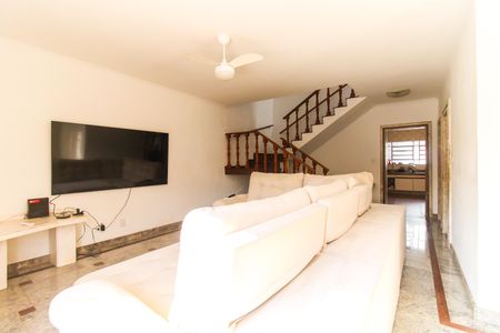 Sala de casa para alugar com 4 quartos, 233m² em Jardim Nossa Senhora do Carmo, São Paulo