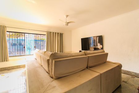 Sala de casa para alugar com 4 quartos, 233m² em Jardim Nossa Senhora do Carmo, São Paulo