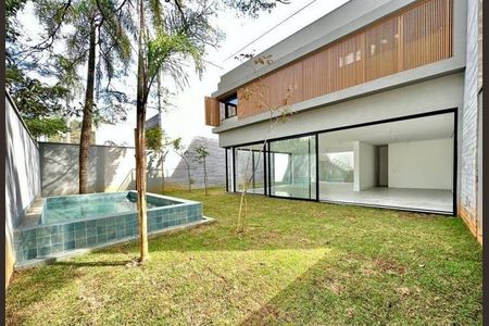 Casa de Condomínio à venda com 3 quartos, 748m² em Campo Belo, São Paulo