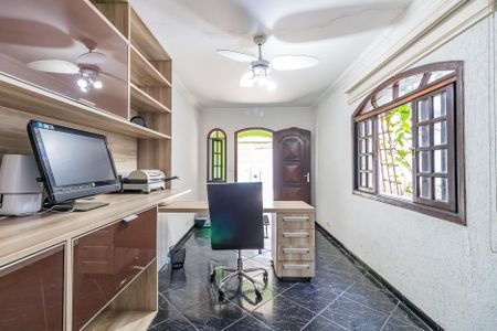 Escritório de casa à venda com 3 quartos, 420m² em Jardim Timbauhy, Barueri