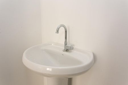 Banheiro de kitnet/studio à venda com 1 quarto, 27m² em Penha de França, São Paulo