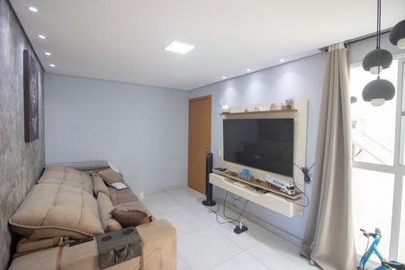 Sala de apartamento para alugar com 2 quartos, 47m² em Chácaras Califórnia, Contagem