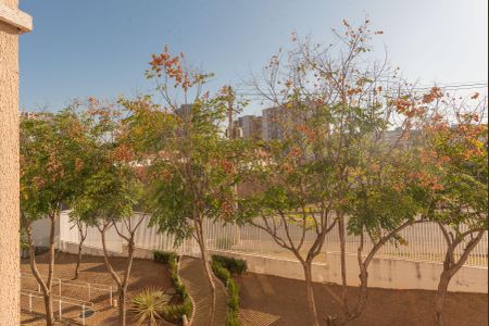 Sacada da sala de apartamento à venda com 2 quartos, 56m² em Jardim Ipaussurama, Campinas