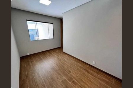 Casa para alugar com 3 quartos, 289m² em Estoril, Belo Horizonte