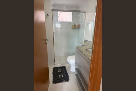 Banheiro de apartamento à venda com 2 quartos, 66m² em Parque Sao Vicente, Santo André