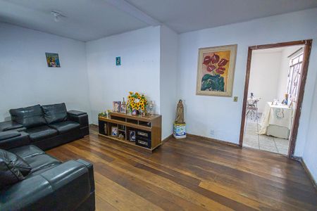 Sala de casa para alugar com 3 quartos, 360m² em Santa Branca, Belo Horizonte
