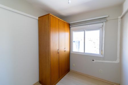 Quarto 1 de apartamento à venda com 3 quartos, 70m² em Azenha, Porto Alegre