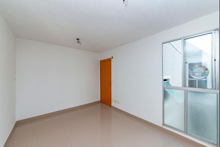 Sala de apartamento para alugar com 2 quartos, 42m² em Cabral, Contagem