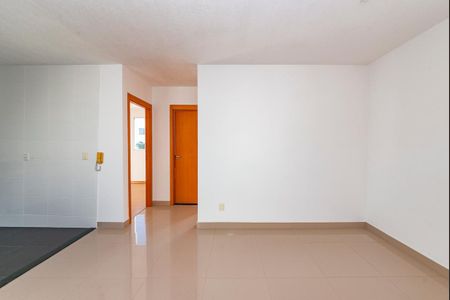 Sala de apartamento para alugar com 2 quartos, 42m² em Cabral, Contagem