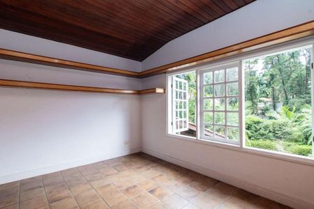 Quarto de casa de condomínio para alugar com 3 quartos, 456m² em Granja Viana, Cotia