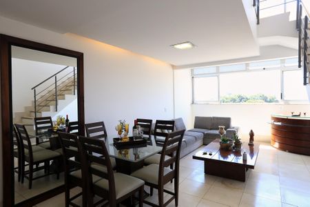 Sala de apartamento à venda com 3 quartos, 198m² em Esplanada, Belo Horizonte