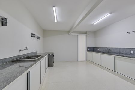 Casa à venda com 5 quartos, 706m² em Jardim Marajoara, São Paulo