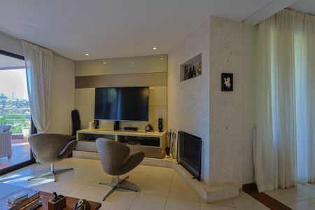 Sala de casa de condomínio à venda com 3 quartos, 350m² em Vila Alpina, Nova Lima