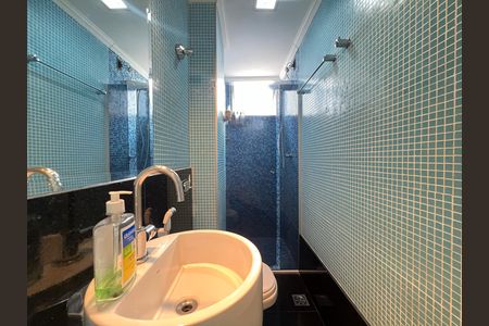 Banheiro de apartamento para alugar com 3 quartos, 150m² em Grajaú, Belo Horizonte