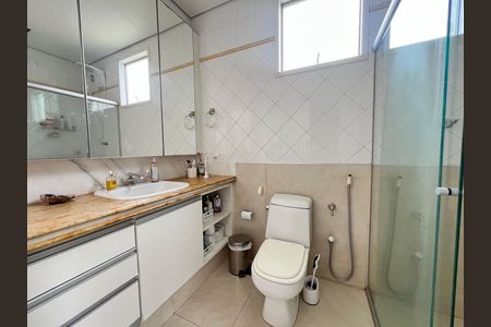 Banheiro de apartamento para alugar com 3 quartos, 150m² em Grajaú, Belo Horizonte