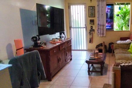 Sala de casa de condomínio para alugar com 2 quartos, 65m² em Pechincha, Rio de Janeiro