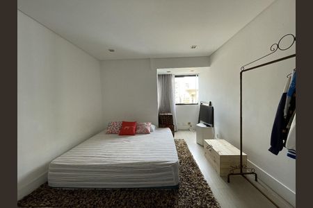 Apartamento para alugar com 3 quartos, 350m² em Alphaville Industrial, Barueri