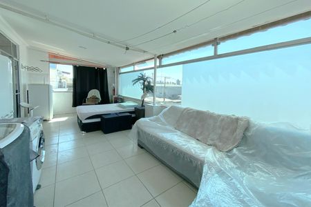 Varanda de casa à venda com 3 quartos, 155m² em Universitário, Belo Horizonte
