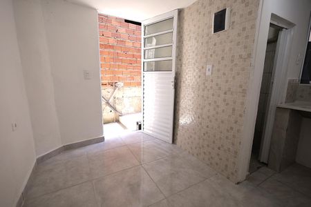 Sala de kitnet/studio para alugar com 1 quarto, 20m² em Vila Palmares, Santo André