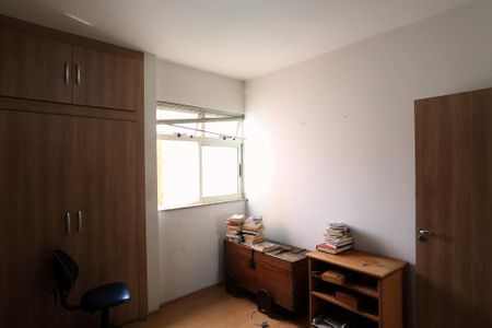 Quarto 2 de apartamento à venda com 3 quartos, 157m² em Centro, Belo Horizonte