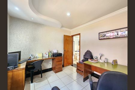 Escritório de casa à venda com 5 quartos, 360m² em São Bernardo, Belo Horizonte