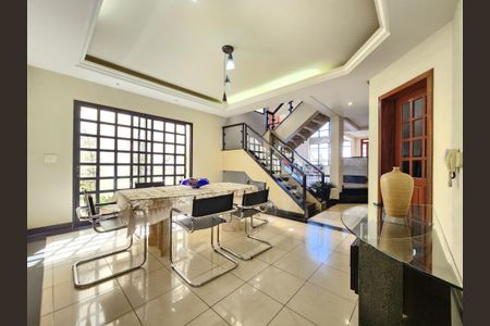 Sala de casa à venda com 5 quartos, 360m² em São Bernardo, Belo Horizonte