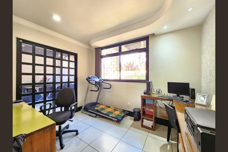 Escritório de casa à venda com 5 quartos, 360m² em São Bernardo, Belo Horizonte