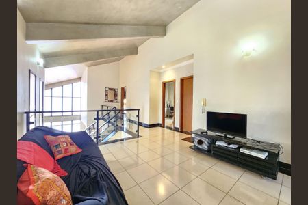 Sala TV de casa à venda com 5 quartos, 360m² em São Bernardo, Belo Horizonte