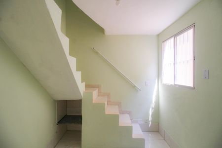 Sala de casa para alugar com 1 quarto, 50m² em Juscelino, Mesquita