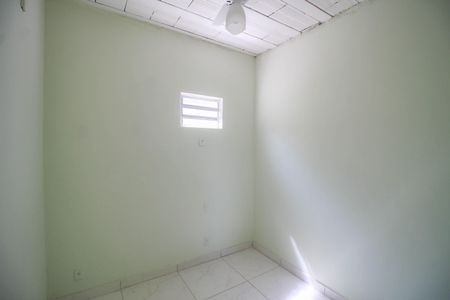 Quarto de casa para alugar com 1 quarto, 50m² em Juscelino, Mesquita
