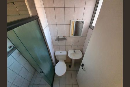 Banheiro de apartamento à venda com 2 quartos, 49m² em Jardim Belem, São Paulo